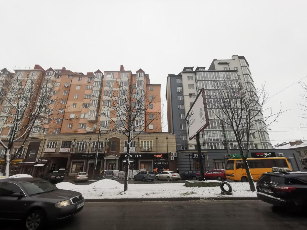 Подобово В Центрі Поряд Жд Ternópil Exterior foto